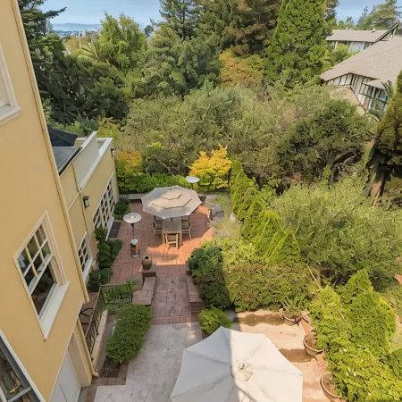 The Claremont District Luxury Residence