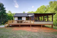 Cozy & Private Cottage, Luxurious Hot Tub at Blue Ridge Mountains Countryside - Boutique