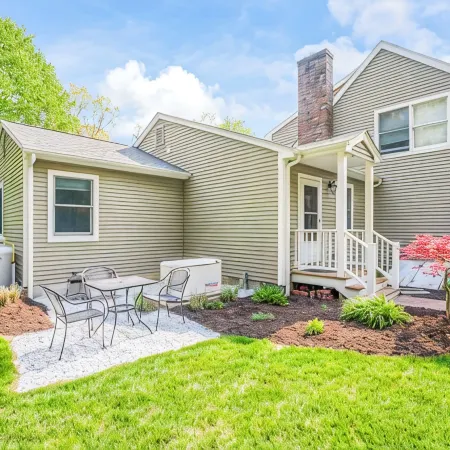 Private Guest House Near the Beach • 1Br / 1.5BA