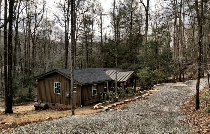 Cozy Appalachian Trail Cabin - Woody Gap & Blood Mountain in Suches, GA