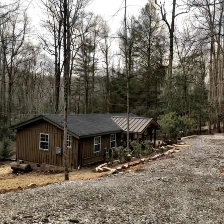 Cozy Appalachian Trail Cabin - Woody Gap & Blood Mountain in Suches, GA
