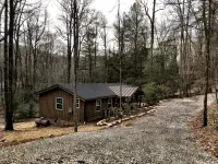 Cozy Appalachian Trail Cabin - Woody Gap & Blood Mountain in Suches, GA