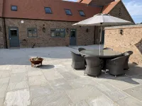Morgan Cottage at 'This Is Not Here' With Hot Tub - Jacuzzi