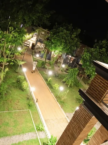 รูปภาพของAbove the Sea Maesariang