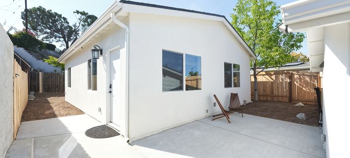 Private Guest House with Full Kitchen, 30 minutes to L.A Beach サウザンドオークスのホテル