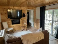 Beautiful, cozy 2 bedroom house on Brantingham Lake! - 4 stjerner