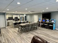 LOCATION, LOCATION, LOCATION!! Beautiful, newly constructed, spacious retreat Hotels in Ishpeming