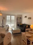 Ground Floor Flat with Garden -  Furnished Holiday Home- All Comforts - Wifi