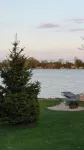 Enjoy a relaxing vacation on a lake (1 Bedroom (sleeps 4) )