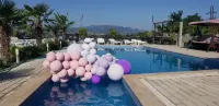 Safari House Tbilisi Wine & Family Hotel - ที่มีสระว่ายน้ำ