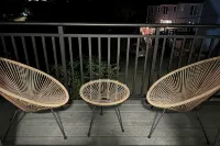 Luxury 2 Bedroom Apartment in Heart of Quincy - 3-Star