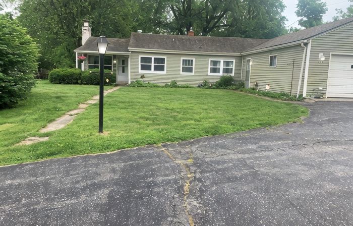Cozy Cottage - 14 Mi. S. of Indianapolis in the Greenwood/Bargersville Area