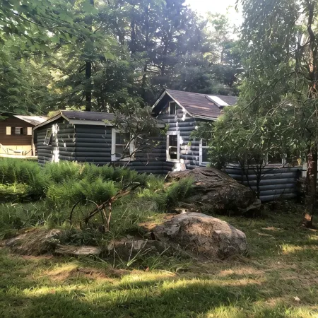 Cozy, Quiet Cottage-style Cabin - 10m to Bethel Woods music venue!