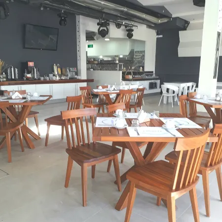 Dionisos Hotel