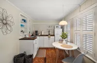 Location! Location! Location! in the Middle of Downtown Mt Dora!