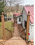 Payne's Lakeside Cottage with Private Beach - 2-Star