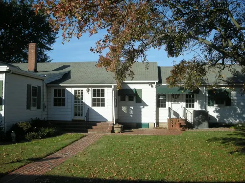 Waterfront Home On 3 Acres. Fish,crab, & kayak from the pier + great sunsets! - 民宿