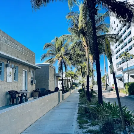St Maurice Beach Inn