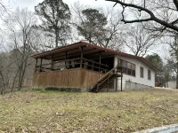 Updated 3 bedroom lakefront home offers privacy and comfort w dock on Grand Lake - 3 étoiles