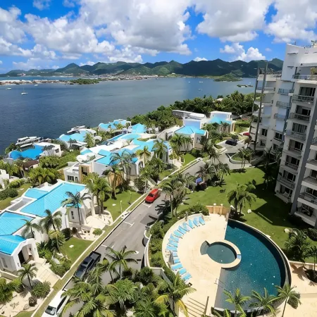Spacious Garden View Condo