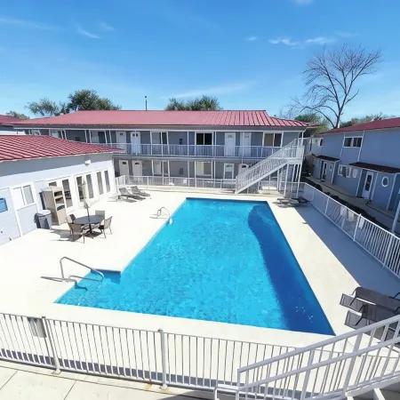 Best Location in Biloxi!  Walk to the Beach!