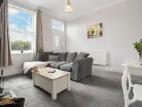 Cosy Green End Retreat Hotels in Wakefield