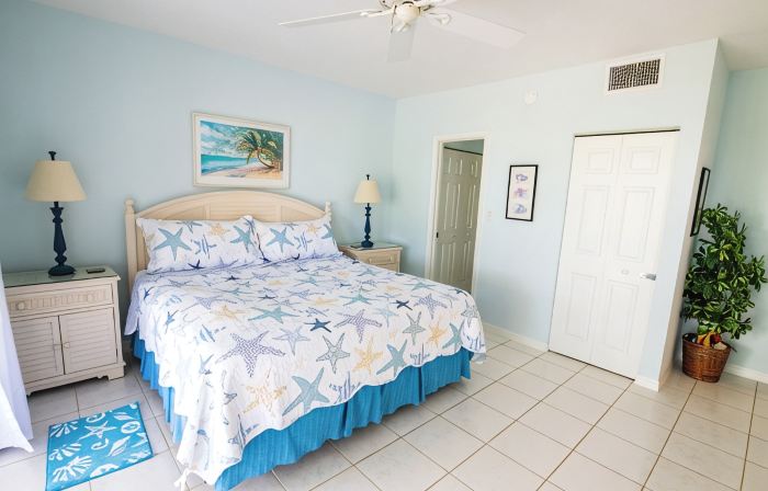 2023 Renovated The Retreat 17 Oceanview ground floor condo steps to ocean/beach
