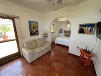 One bedroom oceanfront guesthouse.