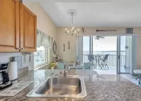 Waterfront quiet condo w Pool by Madeira Beach