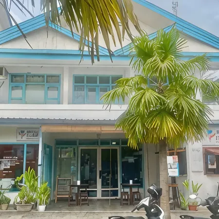 Komodo Indah Hotel