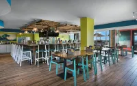 Compass Cove - bar