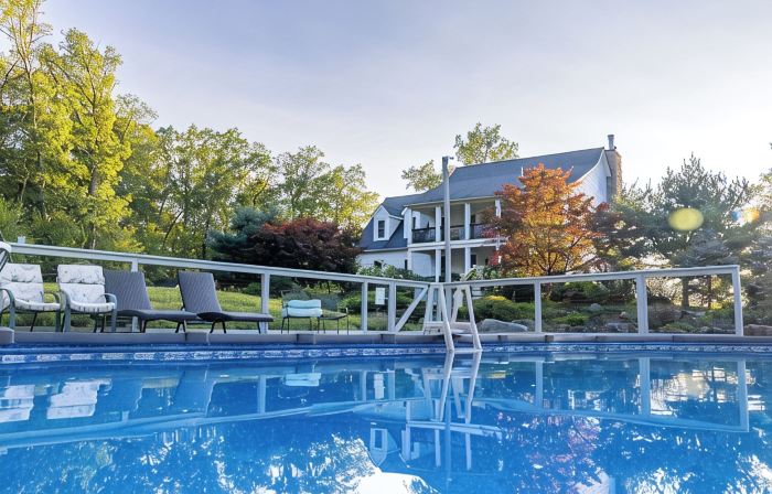NEW Spectacular Views & Private space on a Scenic Mountain 40ft Salt Water Pool