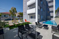 Deluxe City Hotel