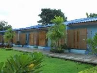 Baan Fa la Mai Resort فنادق في تاك