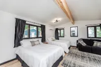Lake Front, Pontoon, Bunk House - Chalé