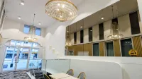 AMBASSADORS HOTEL ADELAIDE