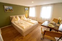 Berg & Berg Hotel - Hellbühl Self-Check-IN - Apartments