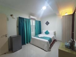 Che Wok Hotel