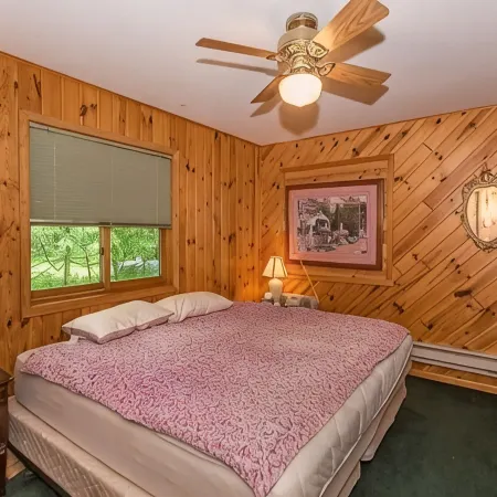 Perfect Summer rental in prime location on Washburn Lake