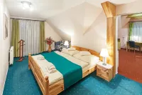 Hotel McLimon - Bãi đậu xe
