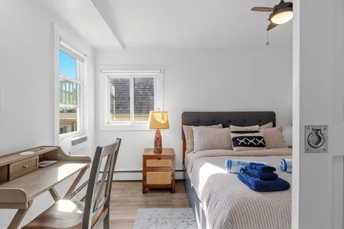 Waterfront Loft 1BR / Bayfront Deck + Beach Access - 3-Star