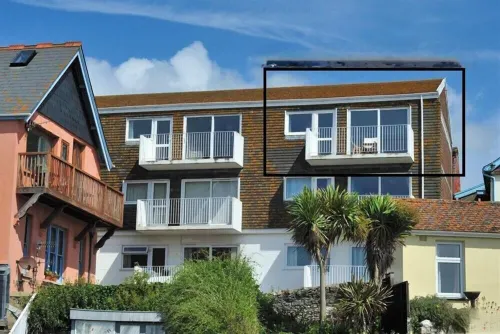 9 Bay View Court - Apartments