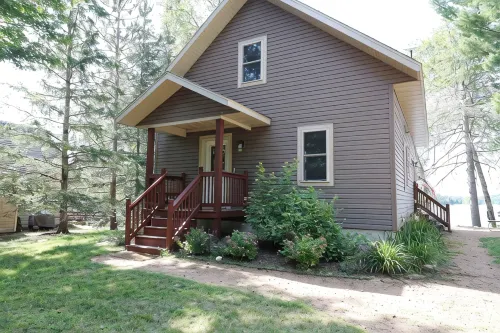 Serene Lakefront Retreat: A/C, dock, canoe, kayaks - Wifi