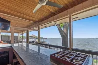 Cedar Creek Serentity Shores Lake house -  Habitaciones en casas particulares