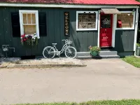Cozy Haven Little Hidden Gem Sleeps 4 Hotels in Sainte Genevieve