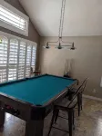 3-bedroom pool house in amazing Ontario with WiFi, AC. Start your getaway now