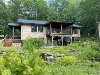 Camp Makwa 3-Bed 3-Bath Nostalgic Cabin in Harshaw