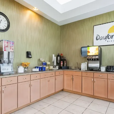 Days Inn by Wyndham Windsor Locks / Bradley Intl Airport