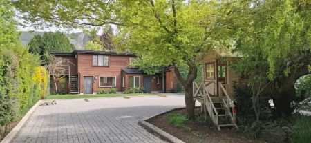 方塔納小屋酒店