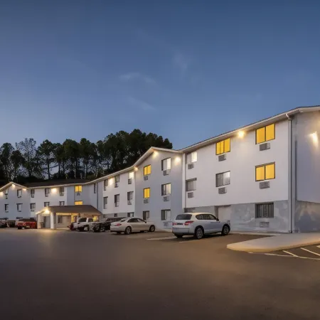 Super 8 by Wyndham Homewood Birmingham Area